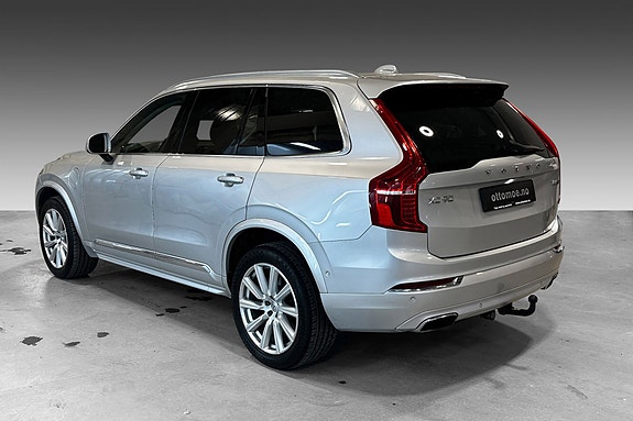Volvo XC90 5 of 23