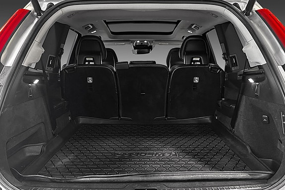 Volvo XC90 7 of 23