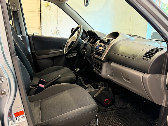 Suzuki Ignis 12 of 24
