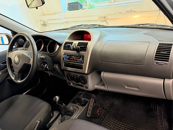 Suzuki Ignis 14 of 24