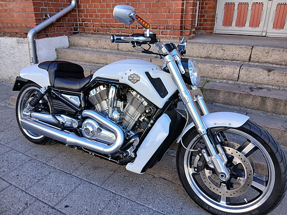 Harley-Davidson VRSCF V-Rod Muscle 2 of 10