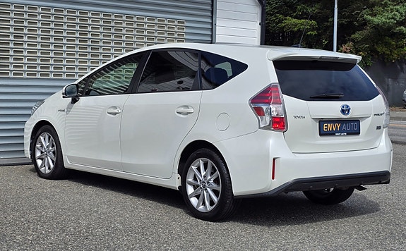 Toyota Prius+ Seven 8 of 30