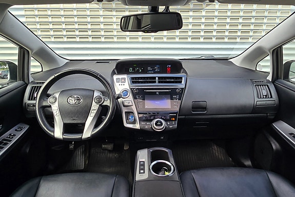 Toyota Prius+ Seven 13 of 30