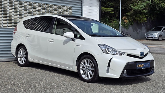 Toyota Prius+ Seven 4 of 30