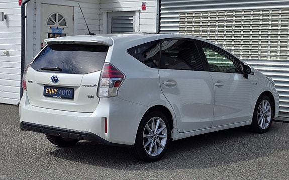 Toyota Prius+ Seven 10 of 30
