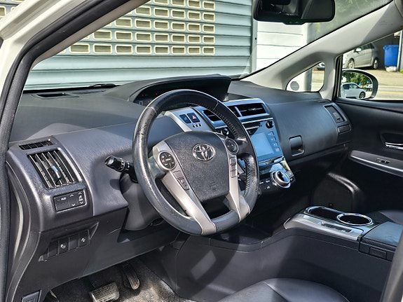 Toyota Prius+ Seven 12 of 30