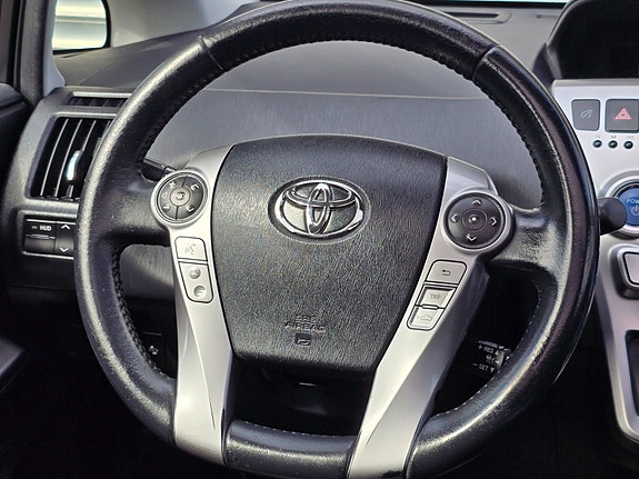 Toyota Prius+ Seven 24 of 30