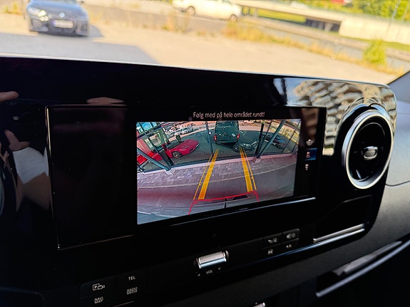 Mercedes-Benz Sprinter 20 of 25
