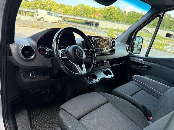 Mercedes-Benz Sprinter 9 of 25