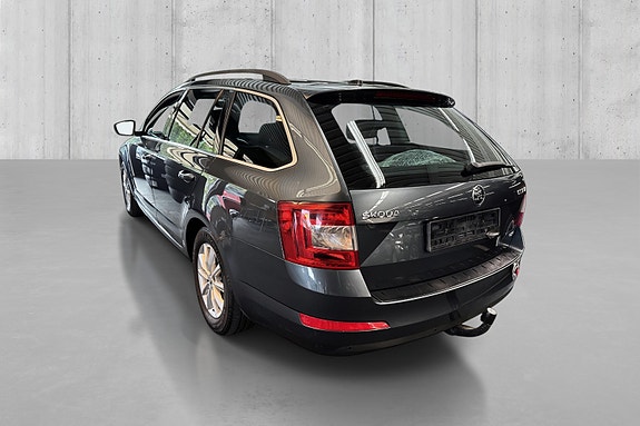 Skoda Octavia 3 of 18