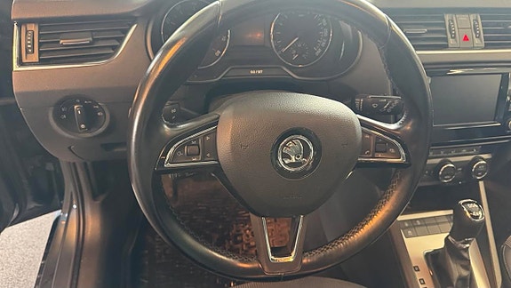 Skoda Octavia 6 of 18