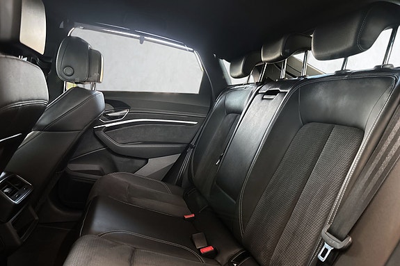 Audi e-tron Sportback 11 of 19