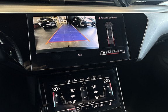 Audi e-tron Sportback 17 of 19