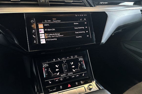 Audi e-tron Sportback 16 of 19