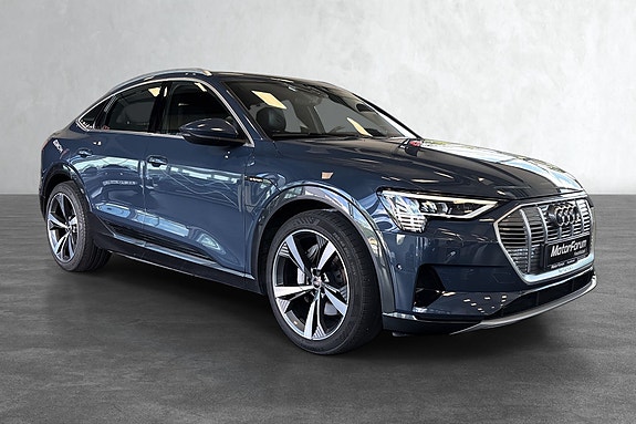 Audi e-tron Sportback 3 of 19
