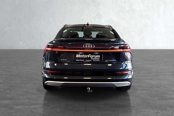 Audi e-tron Sportback 6 of 19