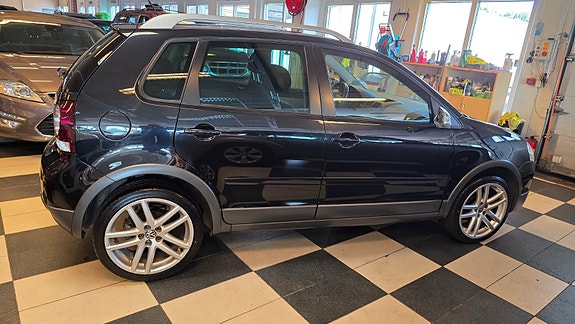 Volkswagen Polo Cross 11 of 30