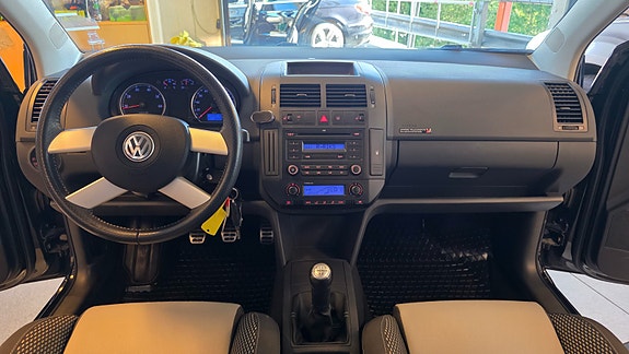 Volkswagen Polo Cross 27 of 30
