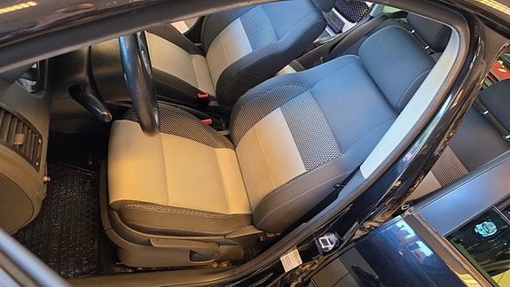 Volkswagen Polo Cross 13 of 30
