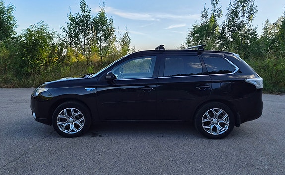 Mitsubishi Outlander 3 of 14