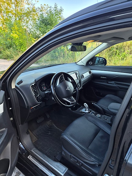 Mitsubishi Outlander 8 of 14