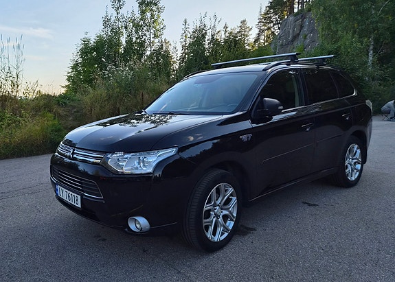 Mitsubishi Outlander 2 of 14