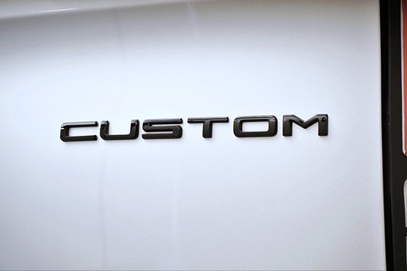 Ford Transit Custom 8 of 30