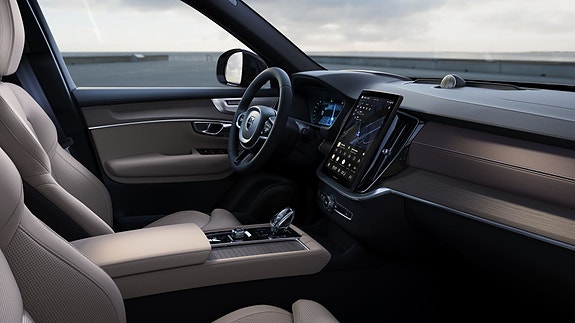 Volvo XC90 16 of 23