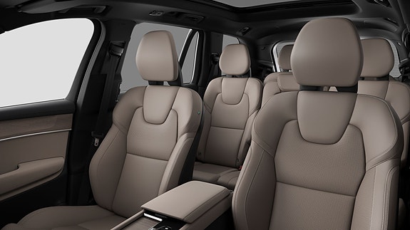 Volvo XC90 13 of 23