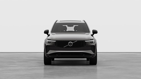 Volvo XC90 3 of 23