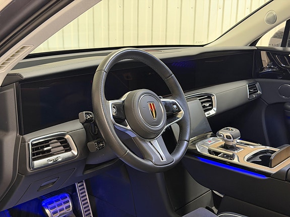 Hongqi E-HS9 7 of 30