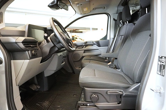 Ford Transit Custom 10 of 30