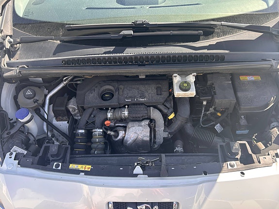 Peugeot 5008 6 of 10