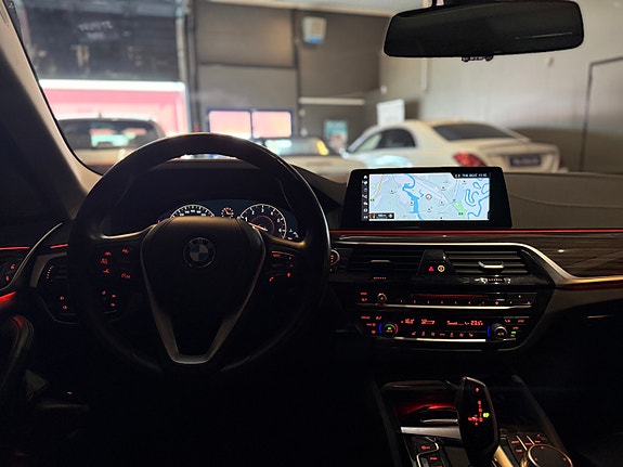 BMW 530i 12 of 21