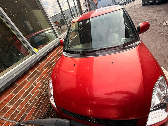 Suzuki Swift 2 of 11