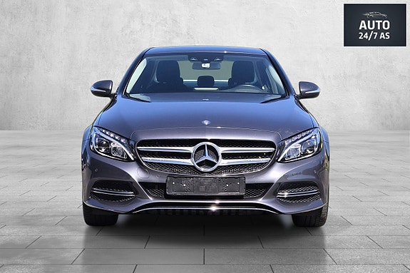 Mercedes-Benz C220 d 2 of 30