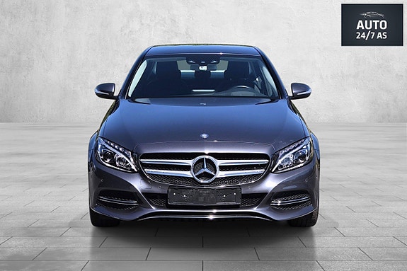 Mercedes-Benz C220 d 3 of 30