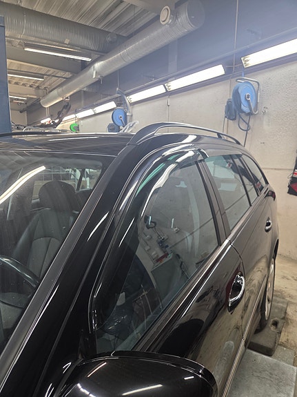 Mercedes-Benz E220 d 9 of 13