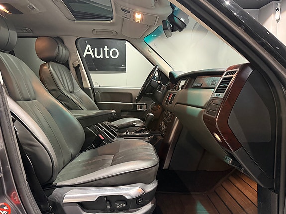 Land Rover Range Rover 12 of 24