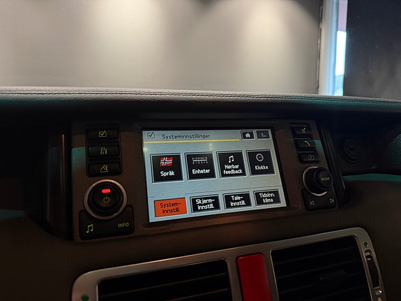 Land Rover Range Rover 19 of 24