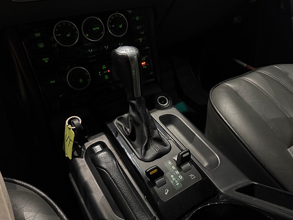 Land Rover Range Rover 16 of 24