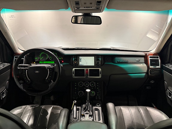 Land Rover Range Rover 8 of 24