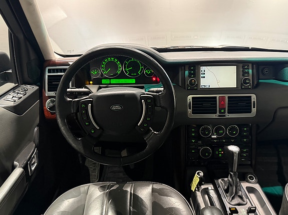 Land Rover Range Rover 14 of 24