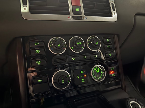 Land Rover Range Rover 17 of 24