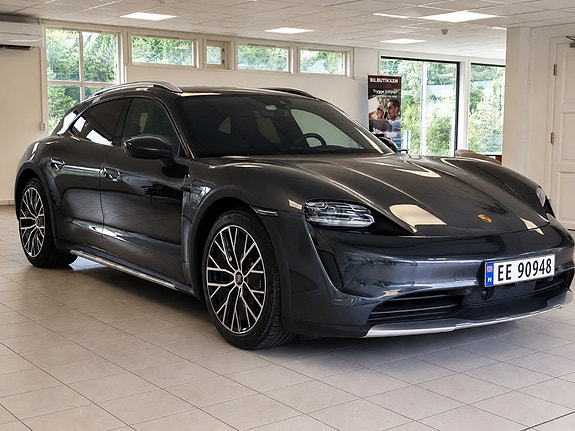 Porsche Taycan Cross Turismo 7 of 24