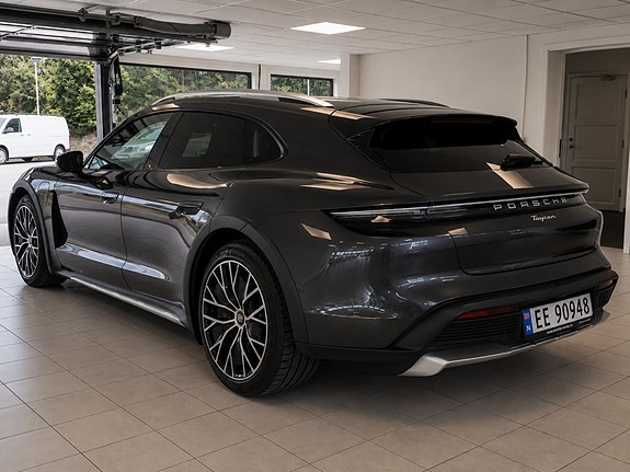 Porsche Taycan Cross Turismo 3 of 24