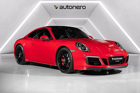 Porsche 911 Carrera 4 GTS