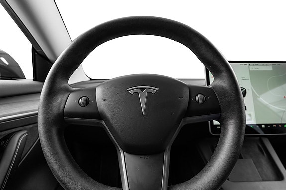 Tesla Model 3 11 of 27