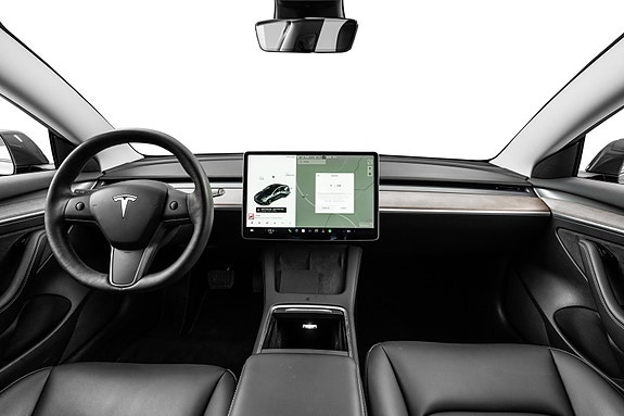 Tesla Model 3 21 of 27