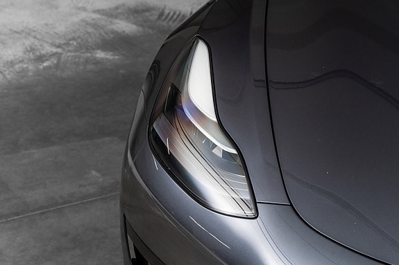 Tesla Model 3 5 of 27